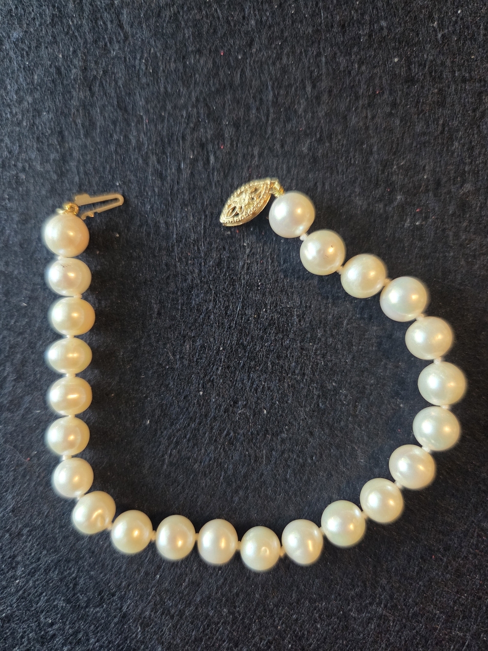 Classic Cultured Hand Knotted  Pearl Bracelet with 10k Gold Clasp
